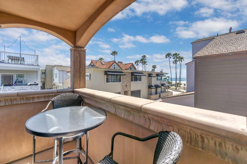 107 - 24th St - Rooftop Deck with Ocean Views home - image 4
