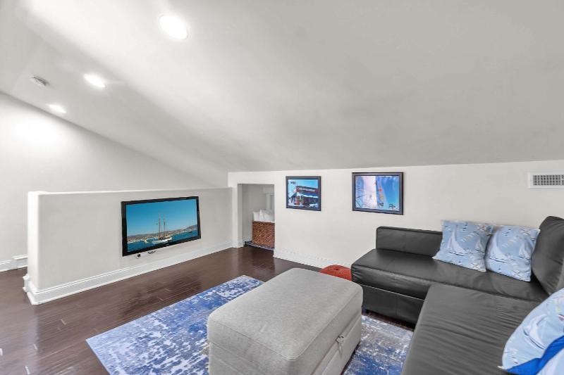 107 - 24th St - Rooftop Deck with Ocean Views home - image 7