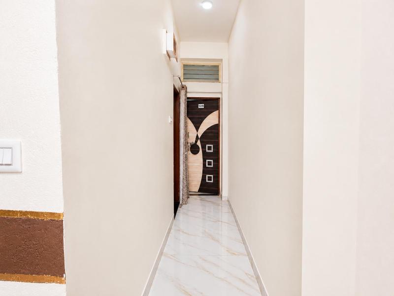 Hotel Prime Lodging - image 9