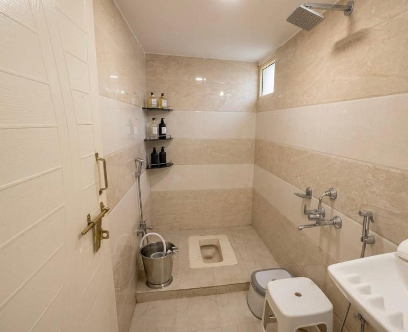 Hotel Prime Lodging - image 4