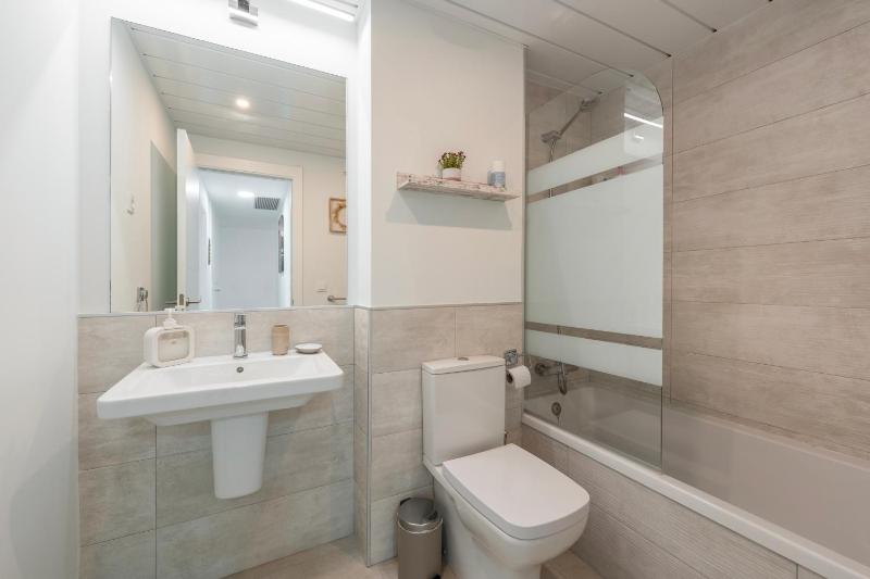 Apartamento Lujo Vistas al Mar - image 11
