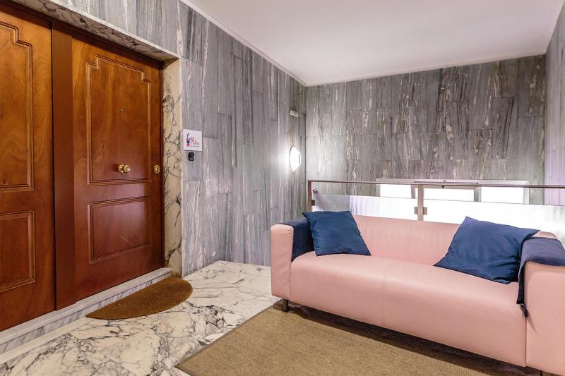 Deluxe Double or Twin Room image 4