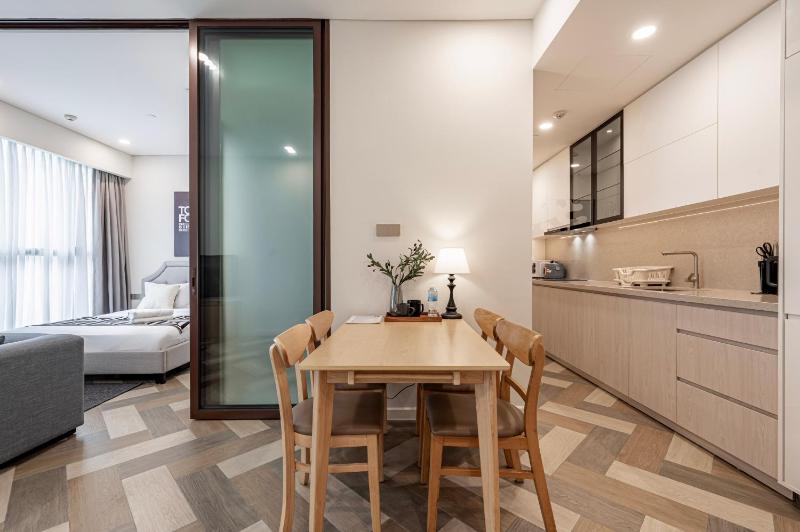 Metropole Luxury Apartment City Center - image 12