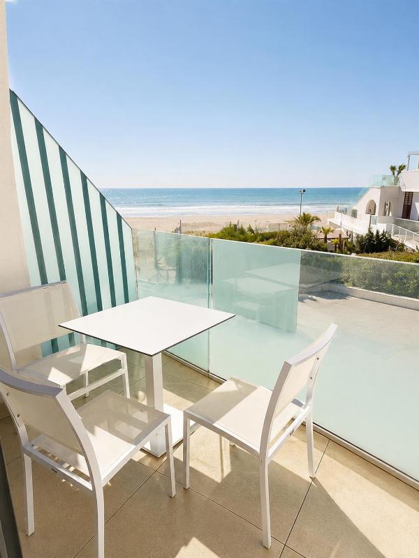 Suite Serenissima bilocale con terrazzo frontemare - Agenzia Cocal - image 15