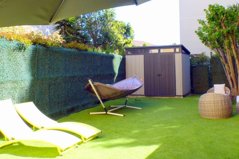 Cocoon with garden in Sanary-sur-Mer - image 7