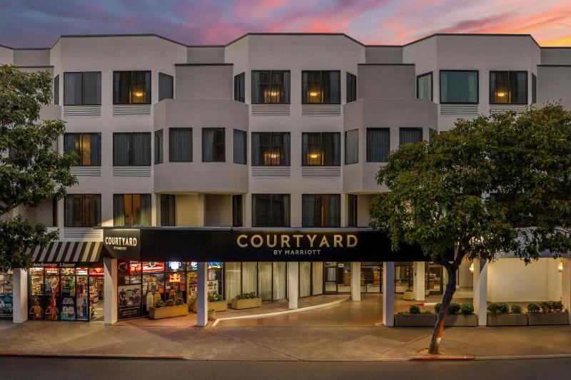 Courtyard by Marriott San Francisco Fisherman's Wharf - image 1