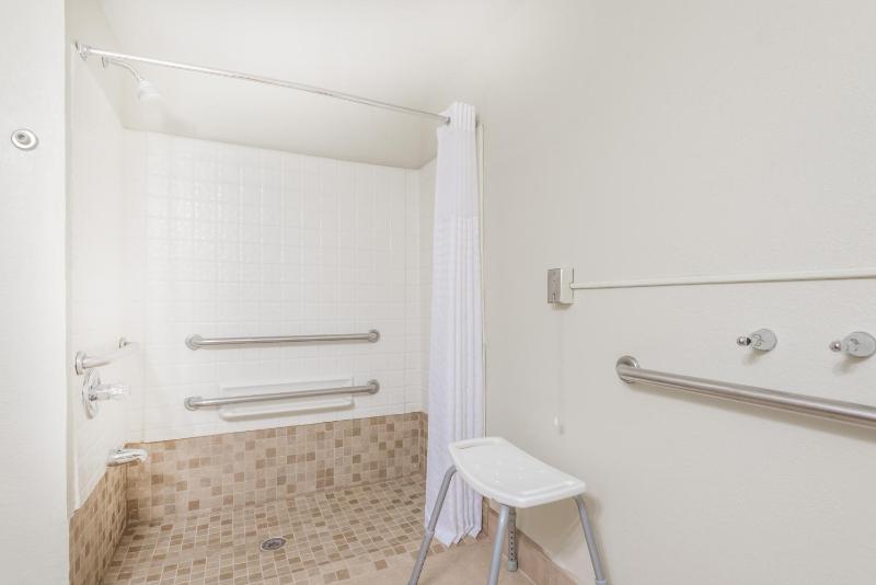 King Room - Disability Access/Non-Smoking image 2