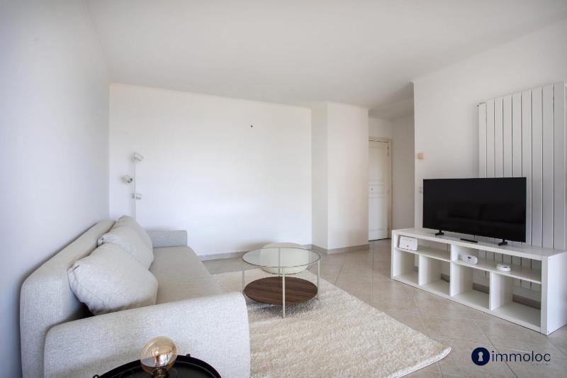 Apartment in the center of Beausoleil with terrace - image 10