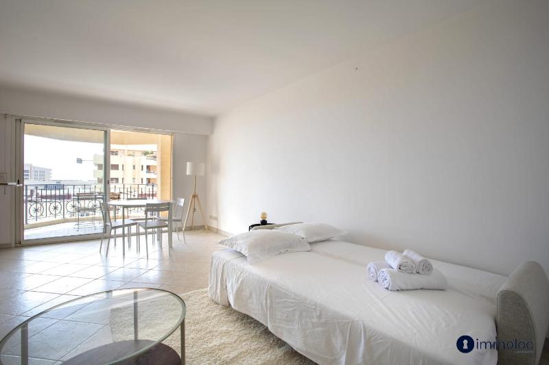 Apartment in the center of Beausoleil with terrace - image 7
