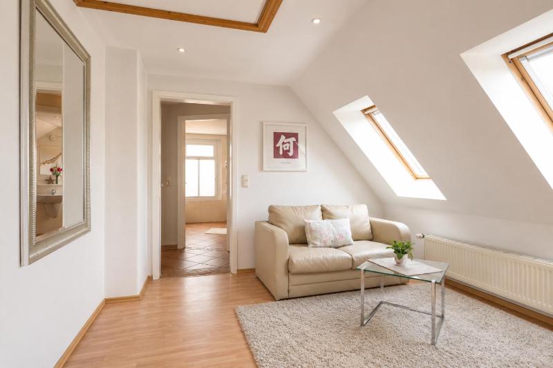 Ferienhaus für 8 Personen mit Kamin & Terrasse - image 37