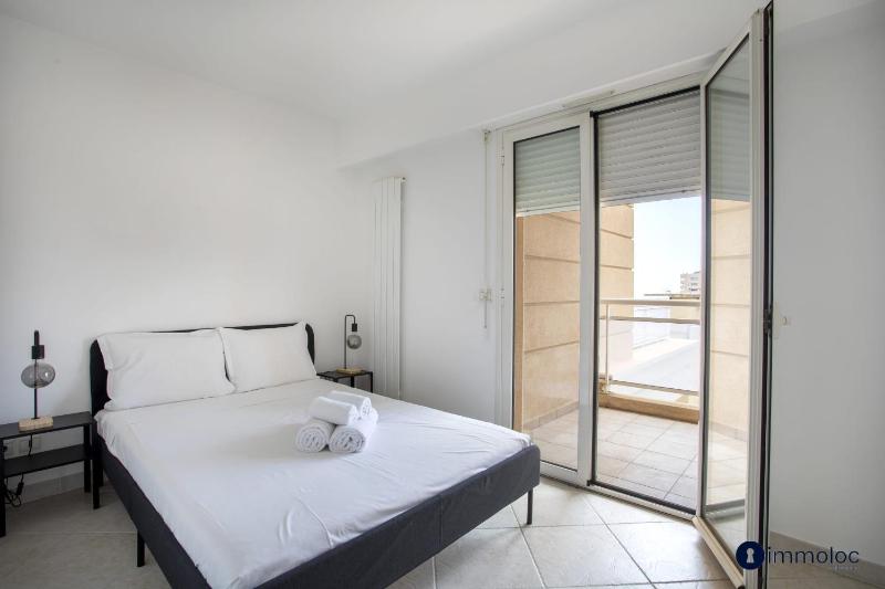 Apartment in the center of Beausoleil with terrace - image 20