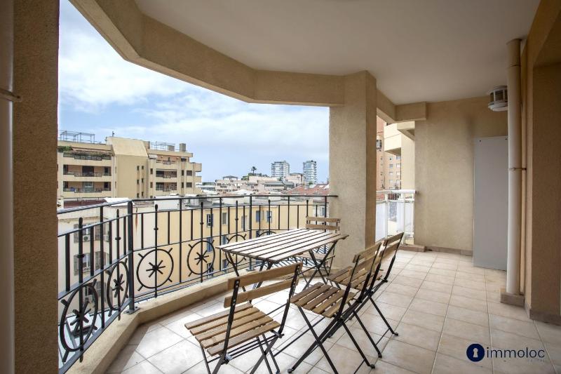 Apartment in the center of Beausoleil with terrace - image 9