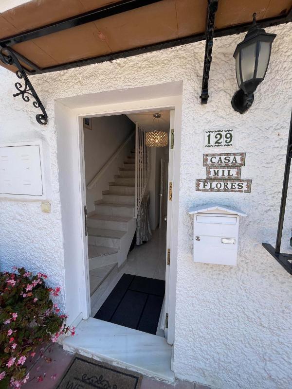 SHR005 Casa Mil Flores en Nerja con terraza - image 4