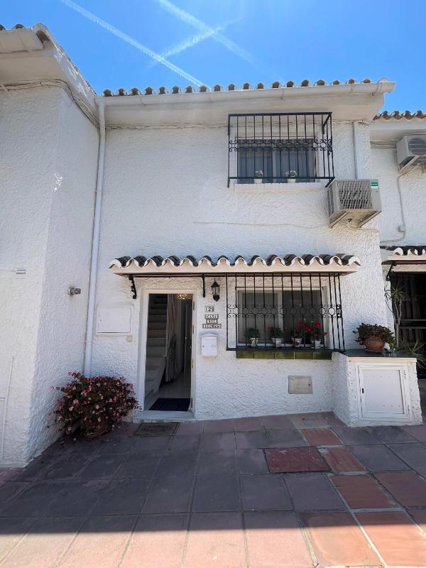 SHR005 Casa Mil Flores en Nerja con terraza - image 6