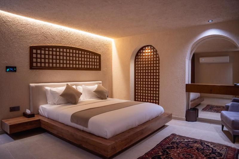 Downtown Hotel - Old City - image 10
