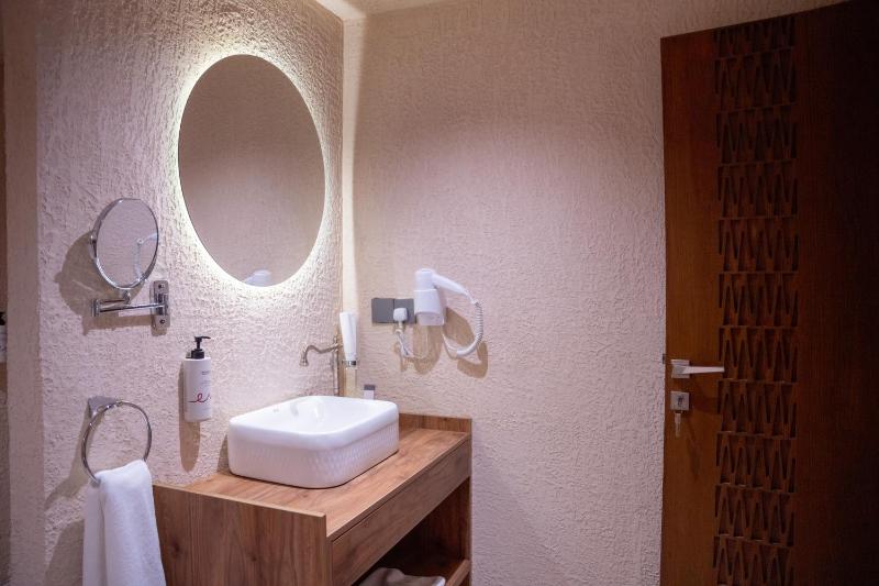Downtown Hotel - Old City - image 12