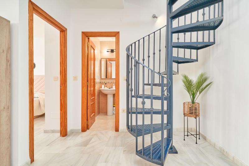 Beach penthouse Mountain views A110 - image 18