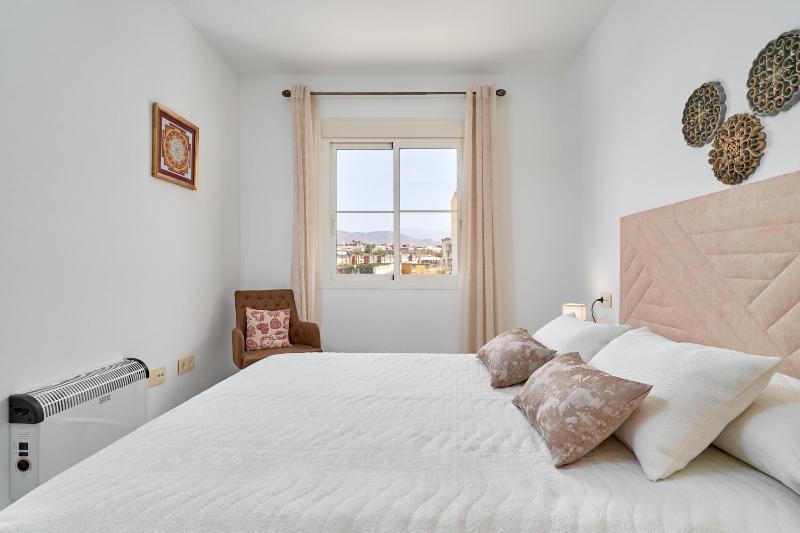 Beach penthouse Mountain views A110 - image 28