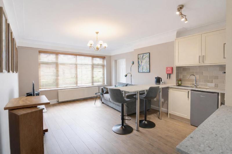 Greenfields Apartment - image 7