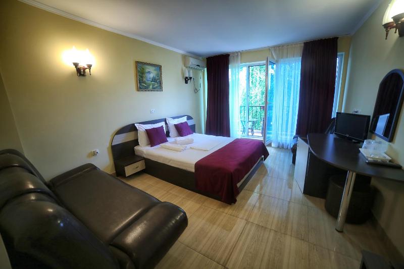 Hotel Diandra - image 35