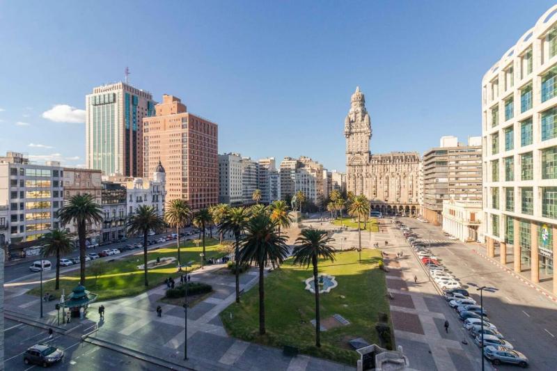 Ejecutivo y luminoso vista a Plaza Independencia - image 8