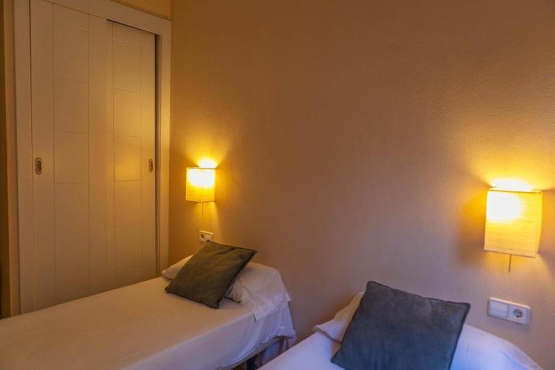 2 bedroom apartment in Sa Punta Begur- Sea views terrace pool and access to the beach Ref:H29 - image 27