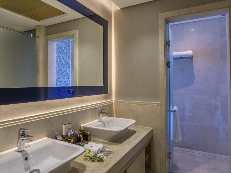 Rixos Premium Magawish Suites and Villas - image 38