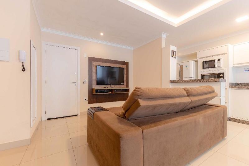 Apartamento com piscina e vista para montanha - image 29