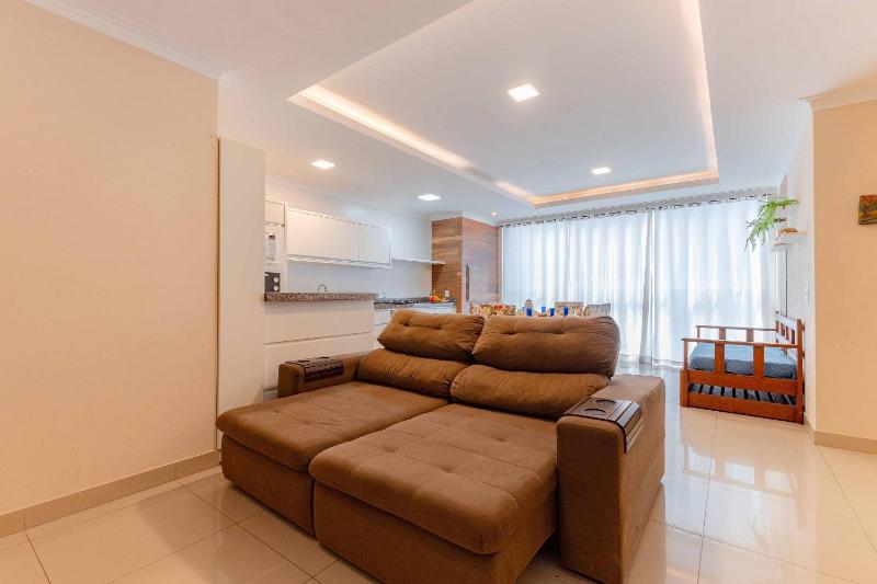 Apartamento com piscina e vista para montanha - image 4