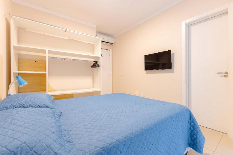 Apartamento com piscina e vista para montanha - image 15