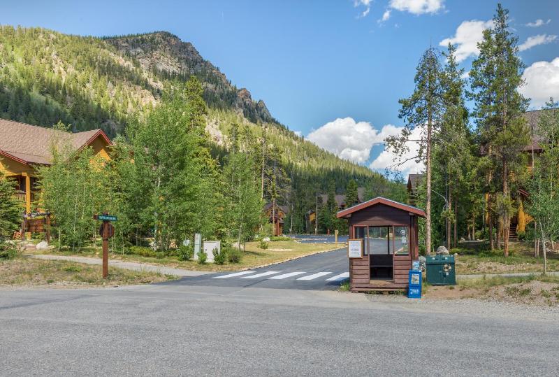 Trappers Crossing #8761 : 2 - image 8