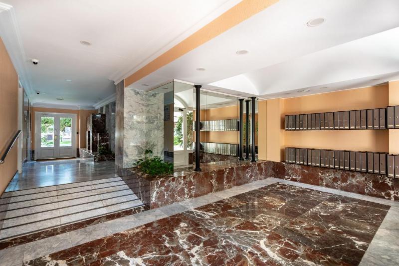 Charming 1-Bedroom Apartment with Pool in Lloret de Mar - image 19