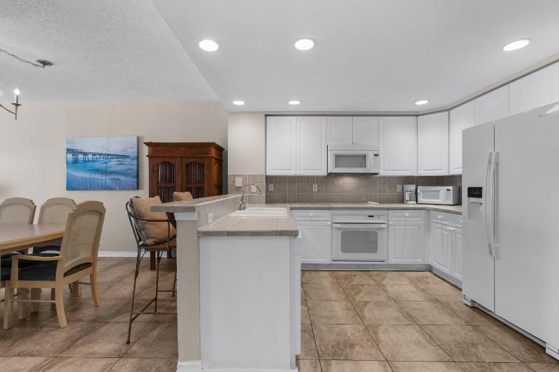 Emerald Isle Unit 704 - image 3