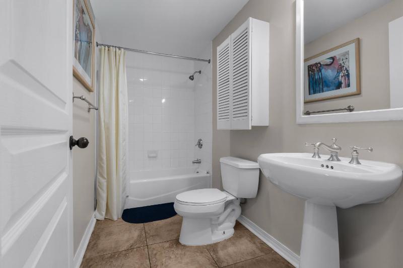 Emerald Isle Unit 704 - image 10
