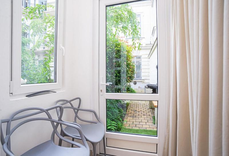 Unique & Comfortable Gem in the Heart of the City - image 3