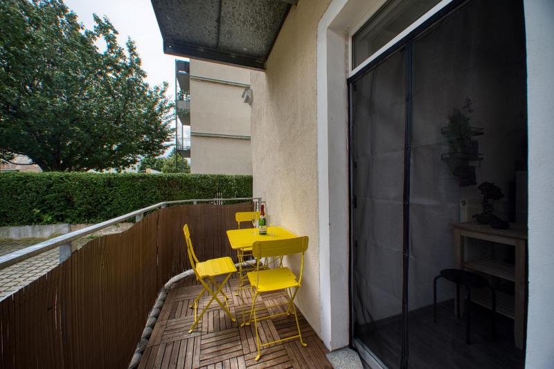 DresdenStay Löbtau 3 Schlafzimmer Kamin Balkon PS4 - image 4