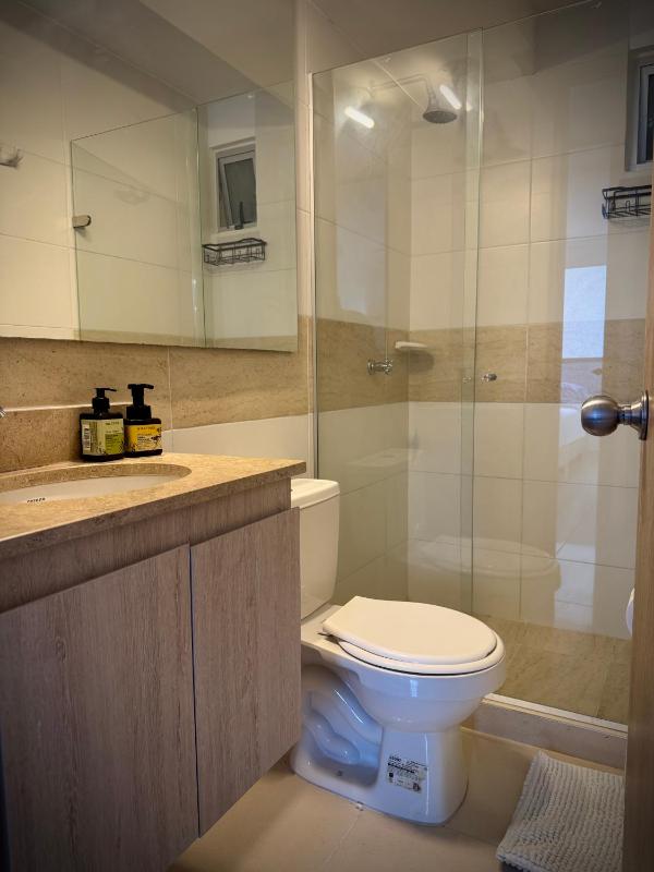 Miramar Comfort Apartment with Pool - image 6