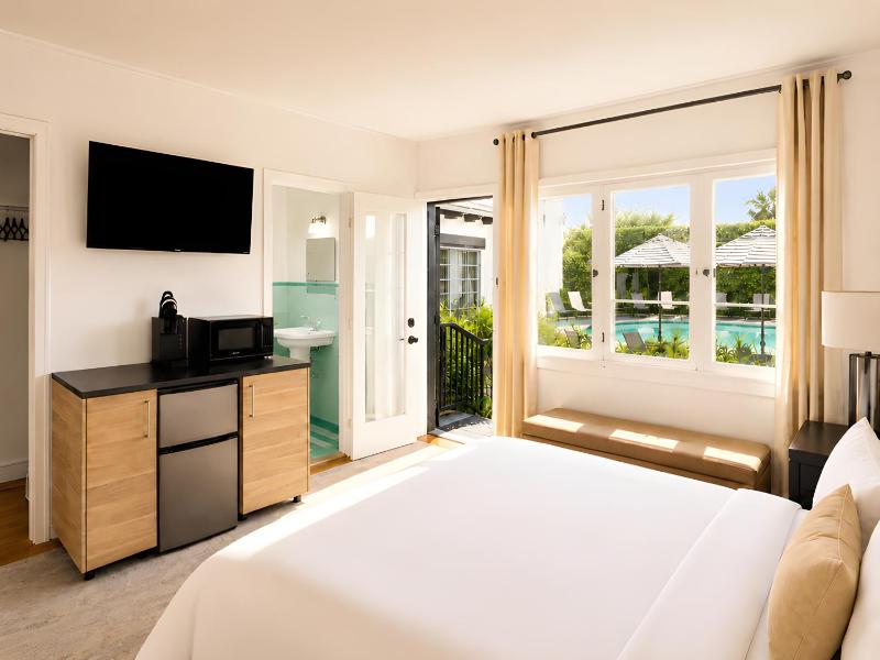 Gloria Palm Springs - image 22