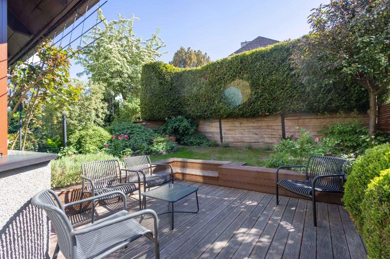 Family Home with a Beautiful Garden in Great Location by Noclegi Renters - image 19