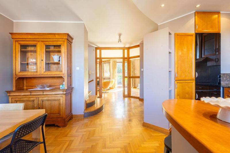 Family Home with a Beautiful Garden in Great Location by Noclegi Renters - image 6
