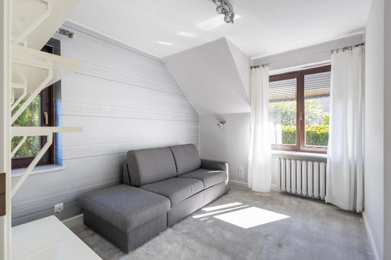 Family Home with a Beautiful Garden in Great Location by Noclegi Renters - image 23