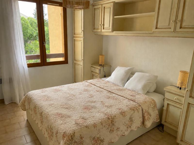 Appartement T2 avec piscine - image 6