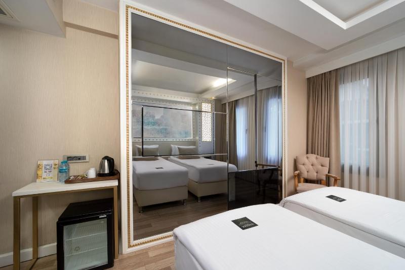 Goms Hotel Old City - image 9