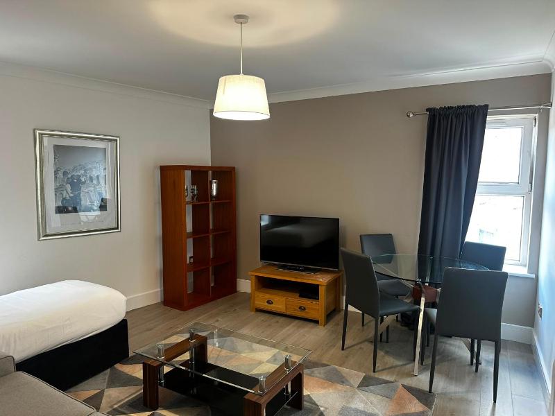 Parnell District Apartments - image 4