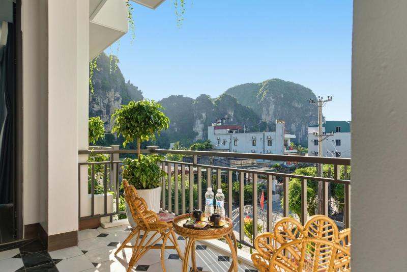 Tam Coc Valley Hideaway - image 3