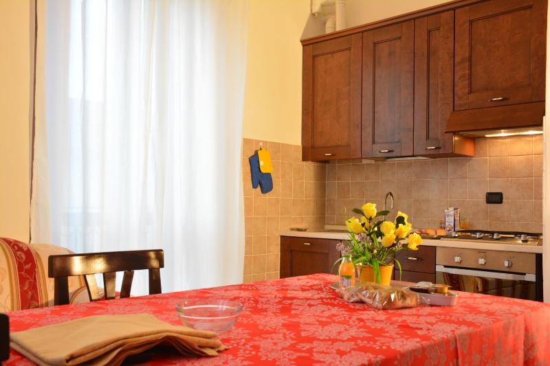 One-Bedroom Apartment with Sofa Bed image 1