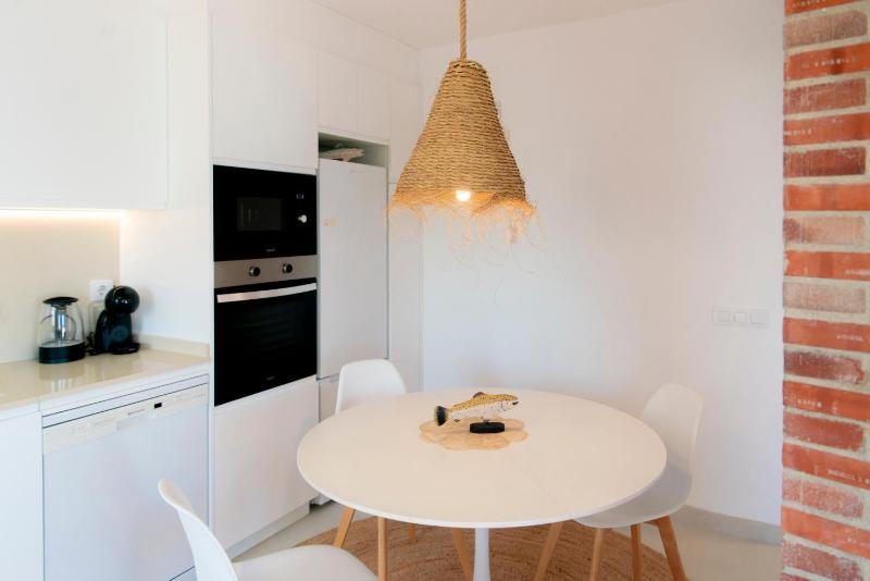 WELCS APARTAMENTO 274 EMP primera linea de mar - image 16