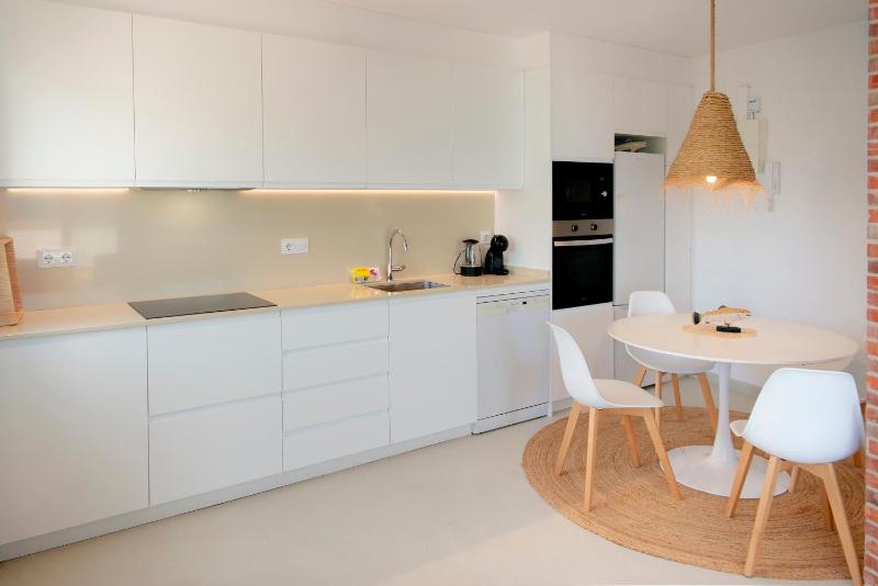 WELCS APARTAMENTO 274 EMP primera linea de mar - image 10
