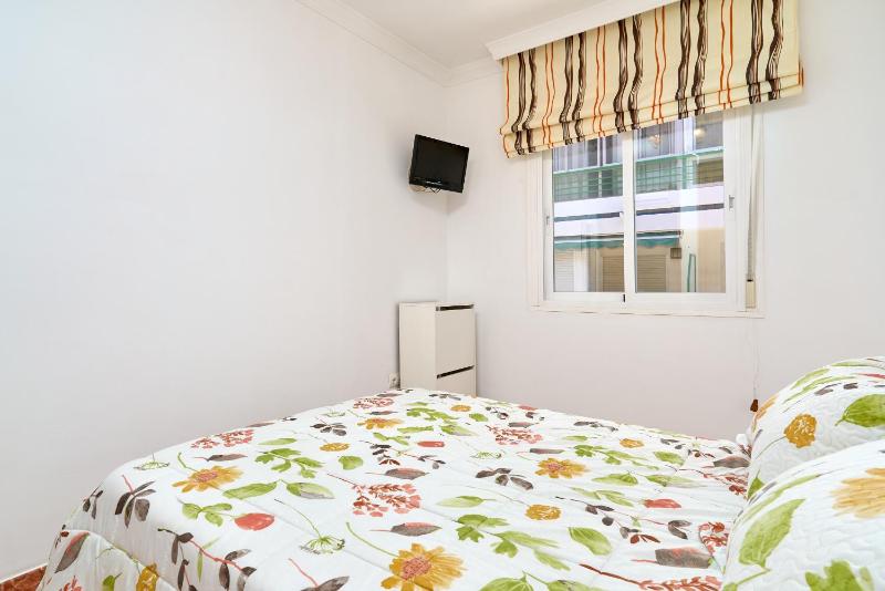Apartamento Pilar Torre del Mar - image 23