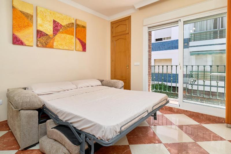 Apartamento Pilar Torre del Mar - image 11